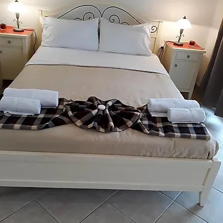 Hotel Pulades Liapades
