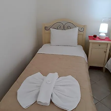 Hotel Pulades 3*