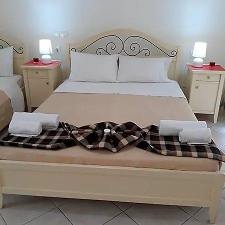 Pulades Hotel Liapades